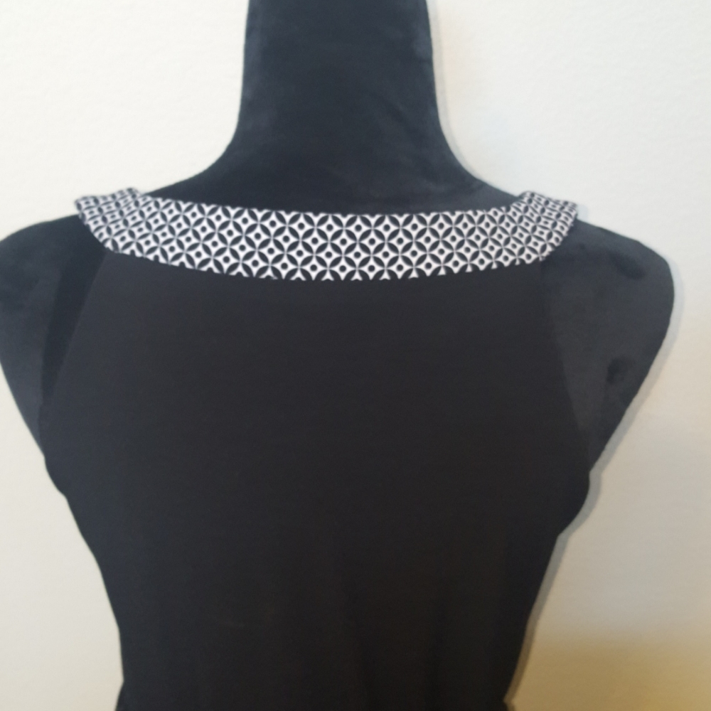 ❤HP❤NWOT WHBM Black & White Dress❤ - Picture 7 of 12